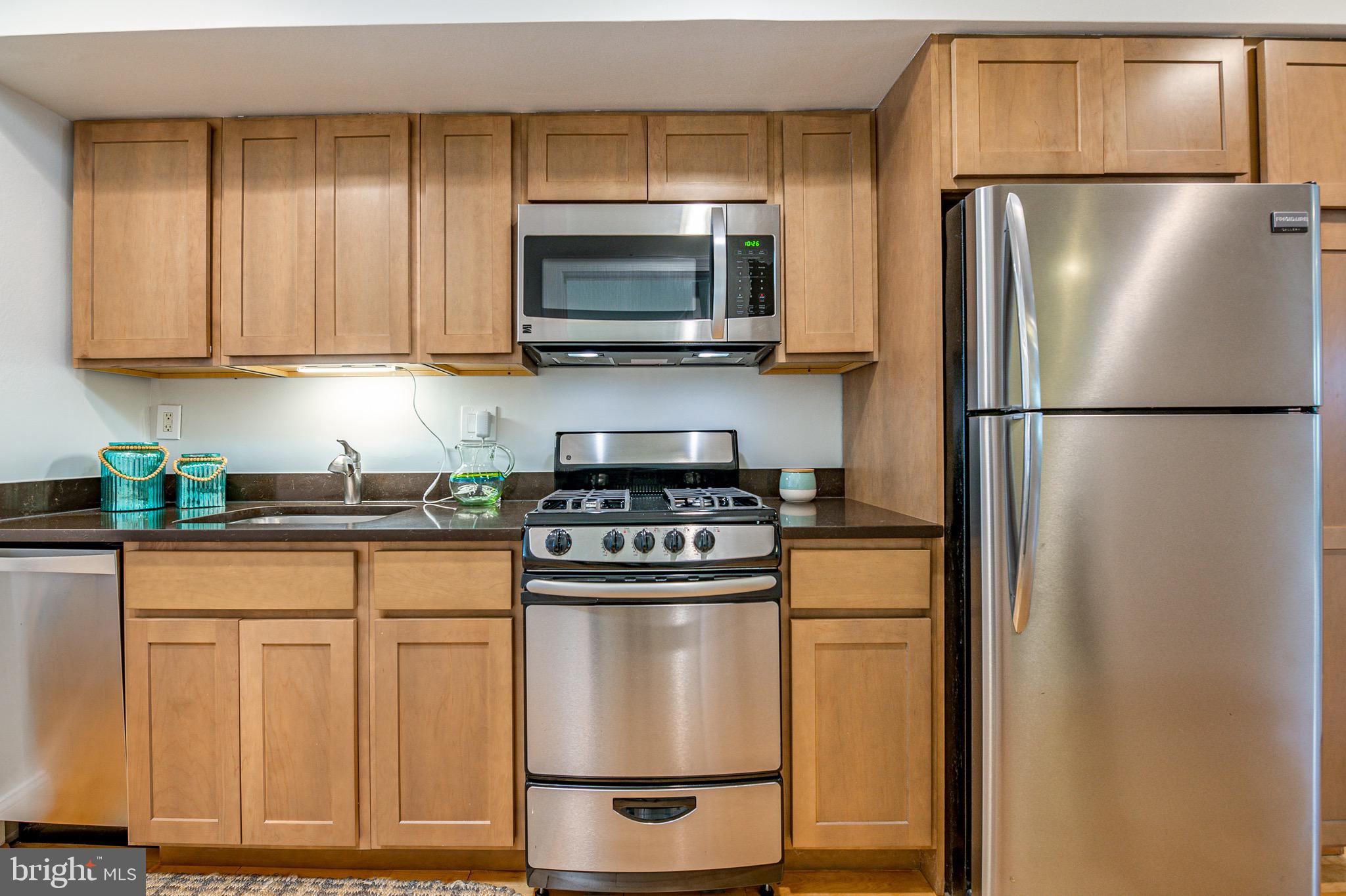 123 17th Street Southeast, Unit 2 Washington, DC 20003 - Photo 13 of 41