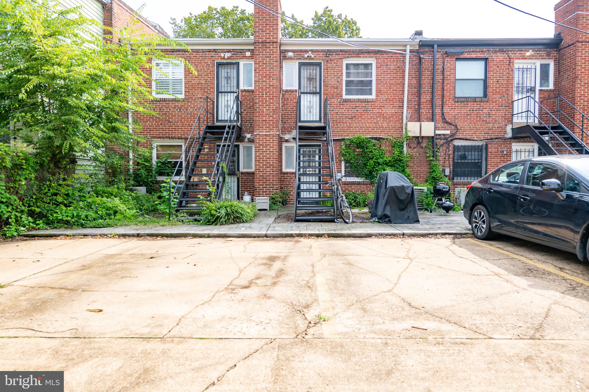 123 17th Street Southeast, Unit 2 Washington, DC 20003 - Photo 16 of 41