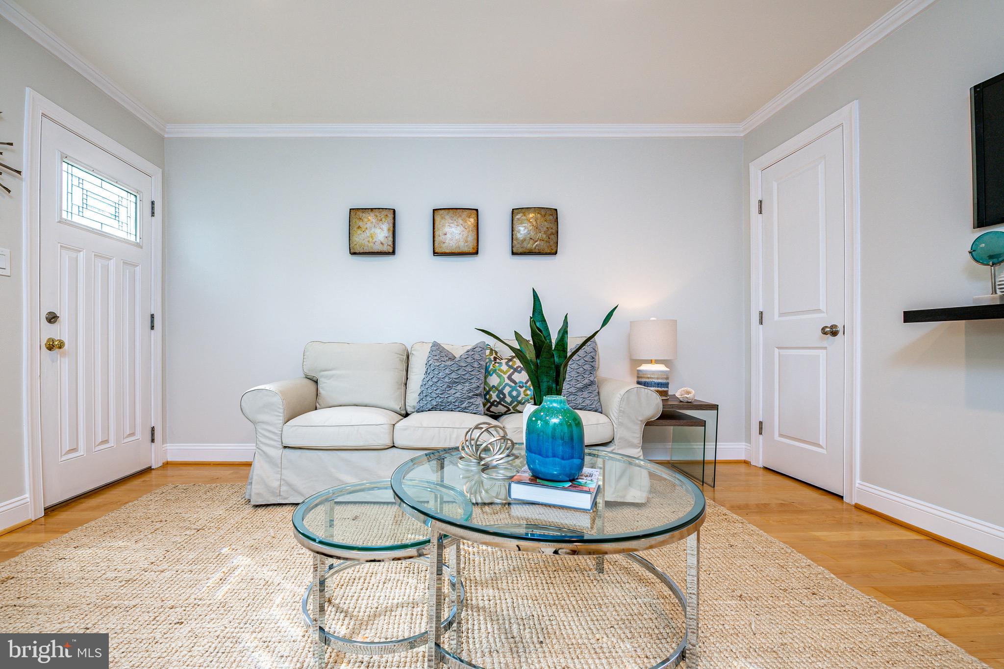 123 17th Street Southeast, Unit 2 Washington, DC 20003 - Photo 4 of 41
