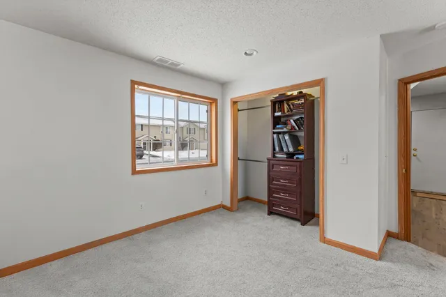 $294,900 | 2039 Brittany Court, Shakopee, MN 55379