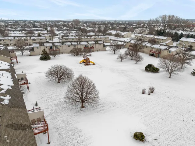 $294,900 | 2039 Brittany Court, Shakopee, MN 55379