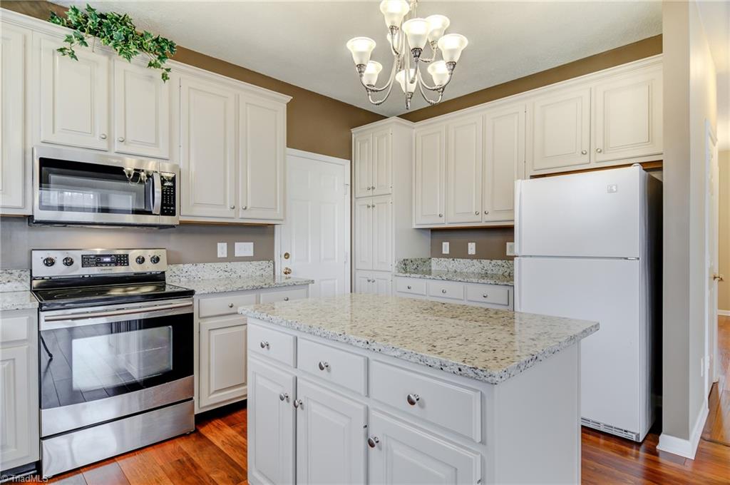 5803 Broadleaf Road Summerfield, NC 27358 - Photo 12 of 33