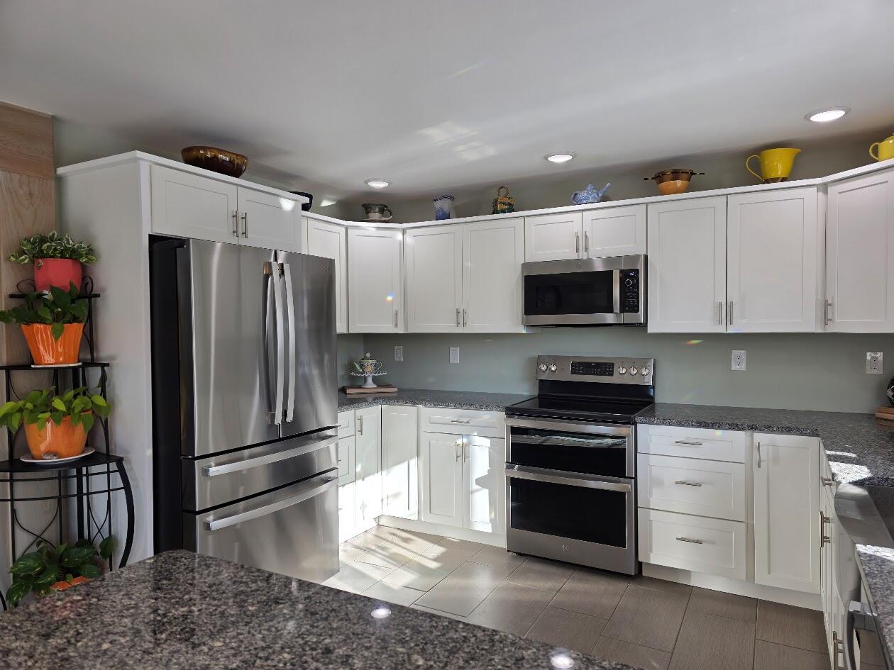 218 South Reynolds Road Winslow, ME 04901 - Photo 3 of 71 0000