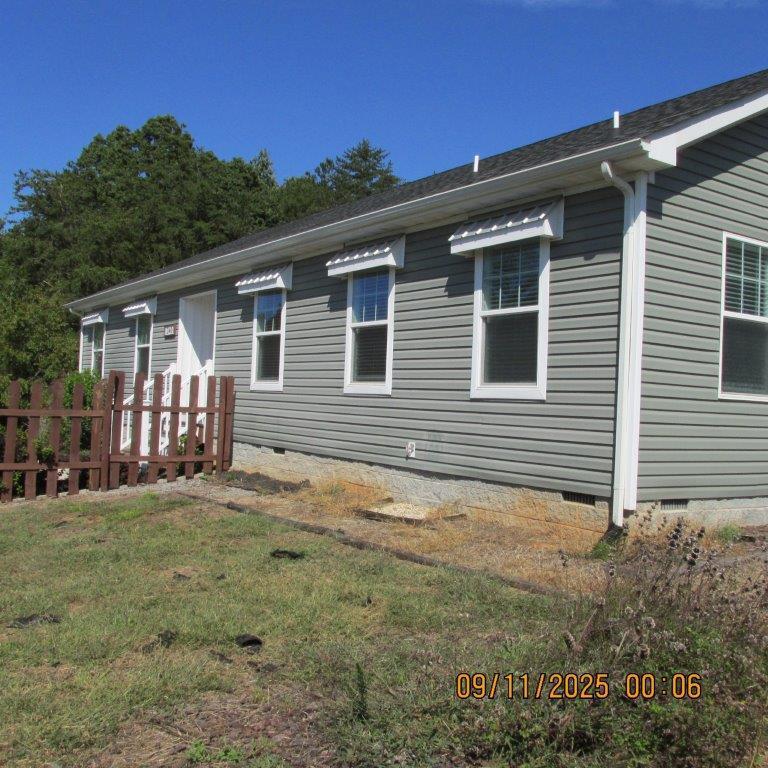 12400 Hardy Road Hardy, VA 24101 - Photo 3 of 22 IMG_2234