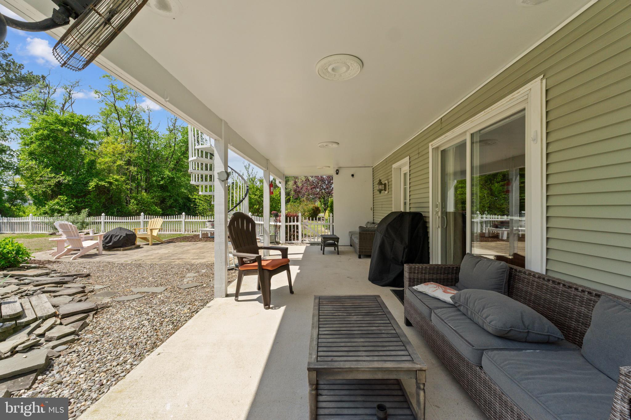 30602 Sandy Landing Road Dagsboro, DE 19939 - Photo 106 of 134 Back Patio