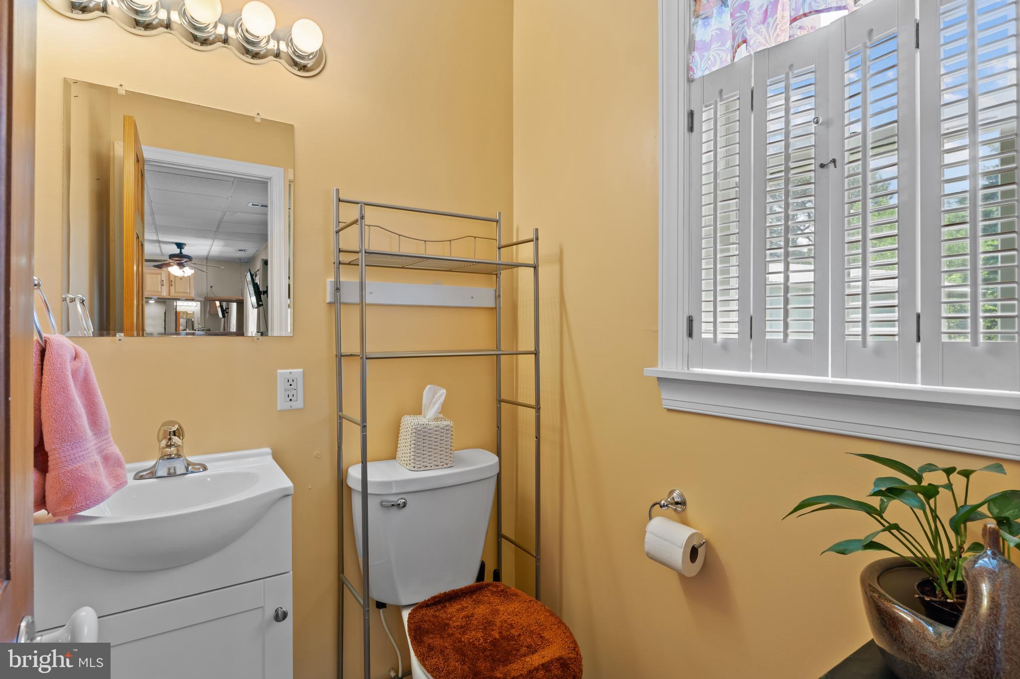 30602 Sandy Landing Road Dagsboro, DE 19939 - Photo 29 of 134 In-law bathroom