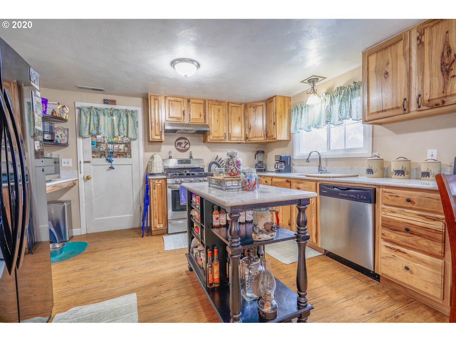 29786 Bridge Road Hermiston, OR 97838 - Photo 6 of 30 Gallery Image 6