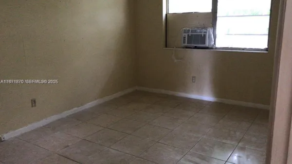 $1,650 | 13990 Northeast 20th Court, Unit 6, North Miami Beach, FL 33181
