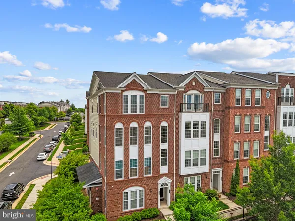 $576,000 | 20696 Erskine Terrace, Ashburn, VA 20147