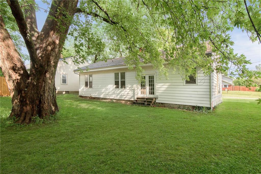 1611 Lindberg Road Anderson, IN 46012 - Photo 23 of 25