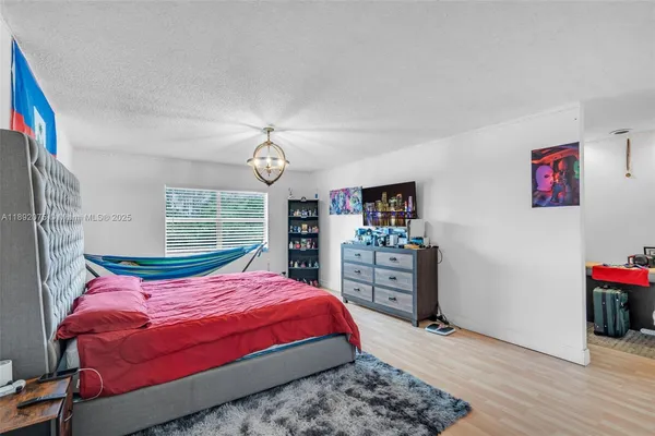 $1,800 | 6100 South Falls Cir Drive, Unit 410, Lauderhill, FL 33319