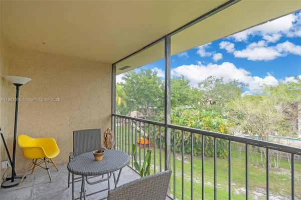 $1,800 | 6100 South Falls Cir Drive, Unit 410, Lauderhill, FL 33319