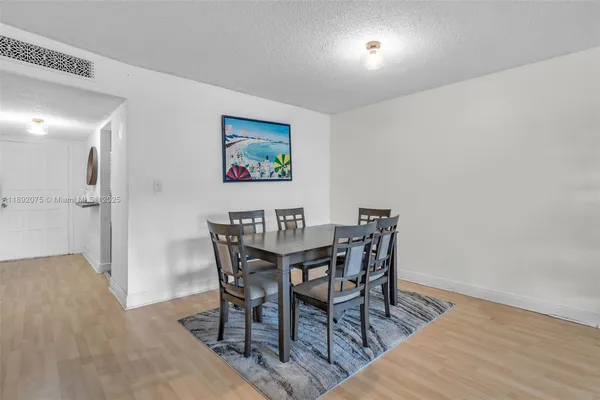 $1,800 | 6100 South Falls Cir Drive, Unit 410, Lauderhill, FL 33319