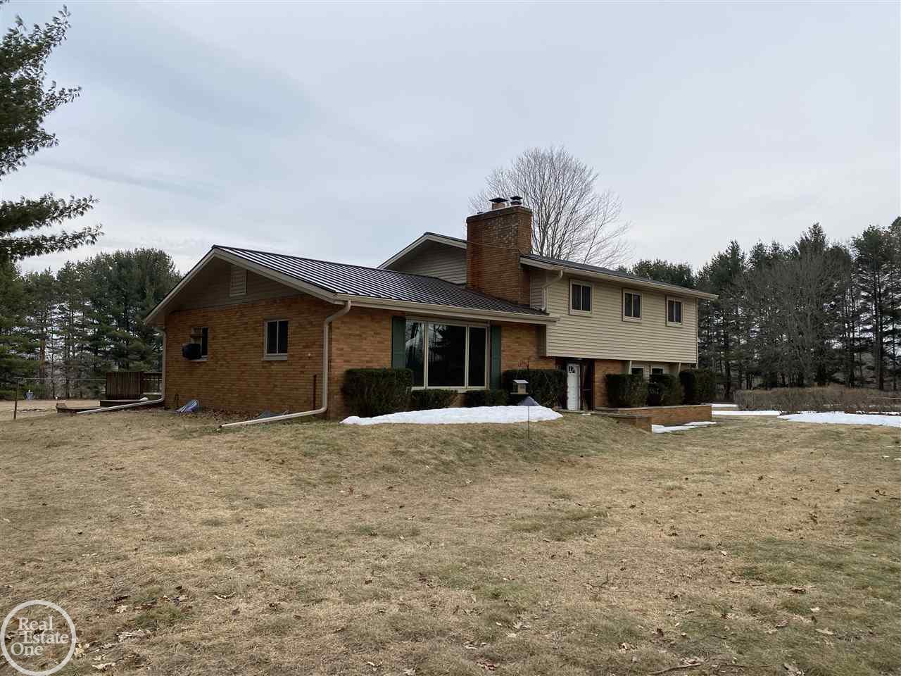 3250 Garlick Road North Street, MI 48049 - Photo 4 of 75 50036047-3.JPG