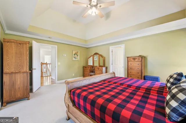 a view of a outdoor space and a yard