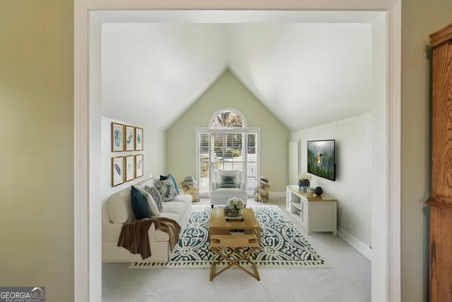 a bench sitting in middle of a yard