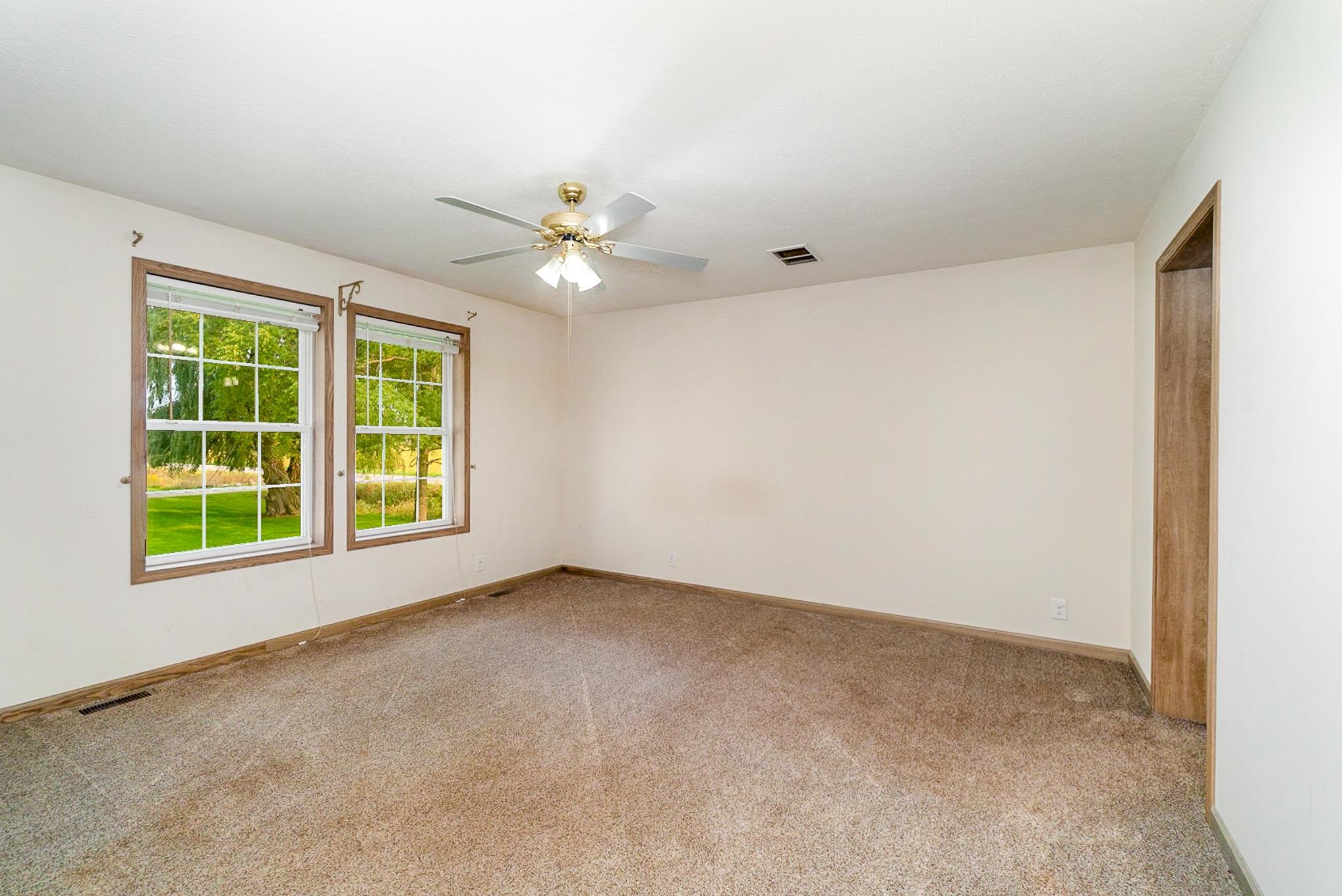 4446 Bay Arenac Line Road Pinconning, MI 48650 - Photo 15 of 40 50093510-14.JPG