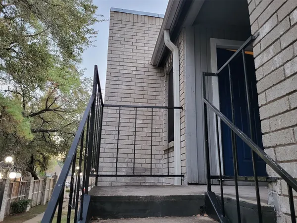 a view of entryway