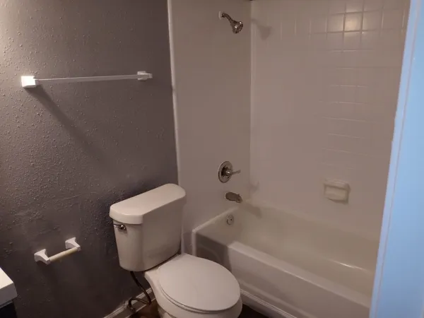 $110,000 | 9700 Leawood Boulevard, Unit 306, Houston, TX 77099