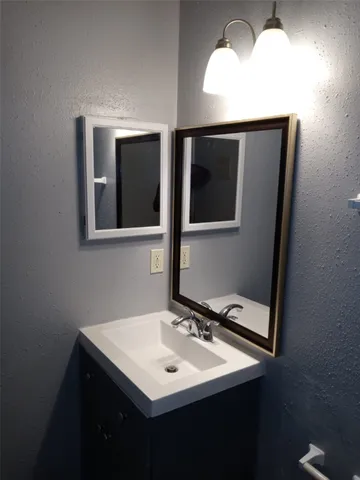 $110,000 | 9700 Leawood Boulevard, Unit 7/14, Houston, TX 77099