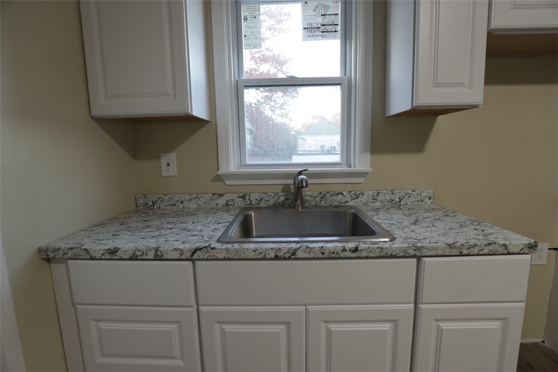 686 Broadway, Unit 2F Pawtucket, RI 02860 - Photo 6 of 9