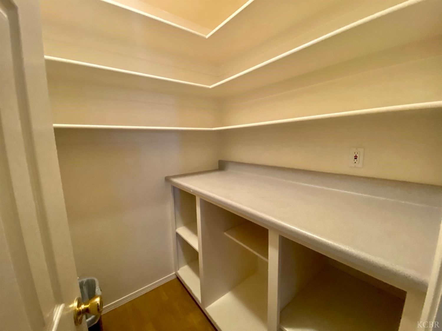 2958 Merlan Way Hanford, CA 93230 - Photo 11 of 25 Gallery Image 11