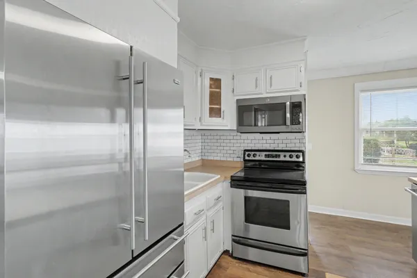 $700,000 | 214 Bennette Street, Eutawville, SC 29048