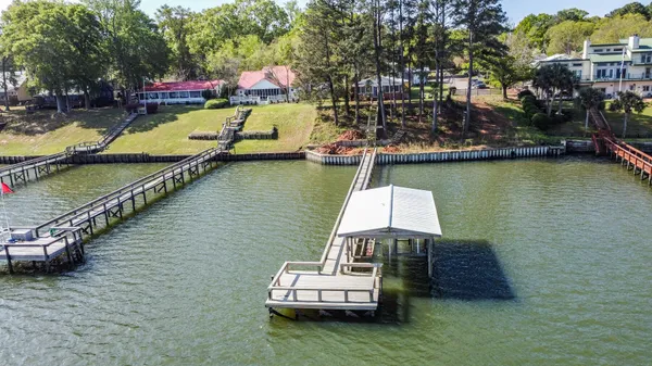 $700,000 | 214 Bennette Street, Eutawville, SC 29048