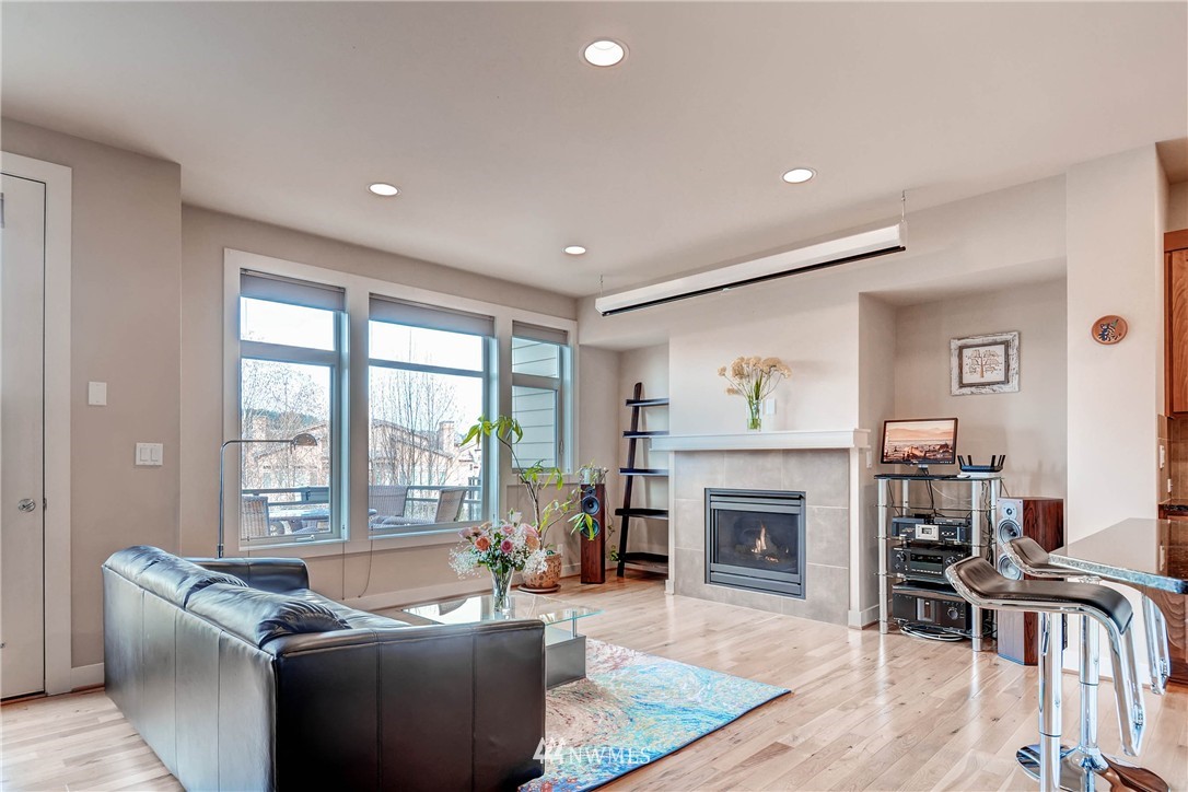 4115 Wells Avenue North Renton, WA 98056 - Photo 4 of 24 Gallery Image 4
