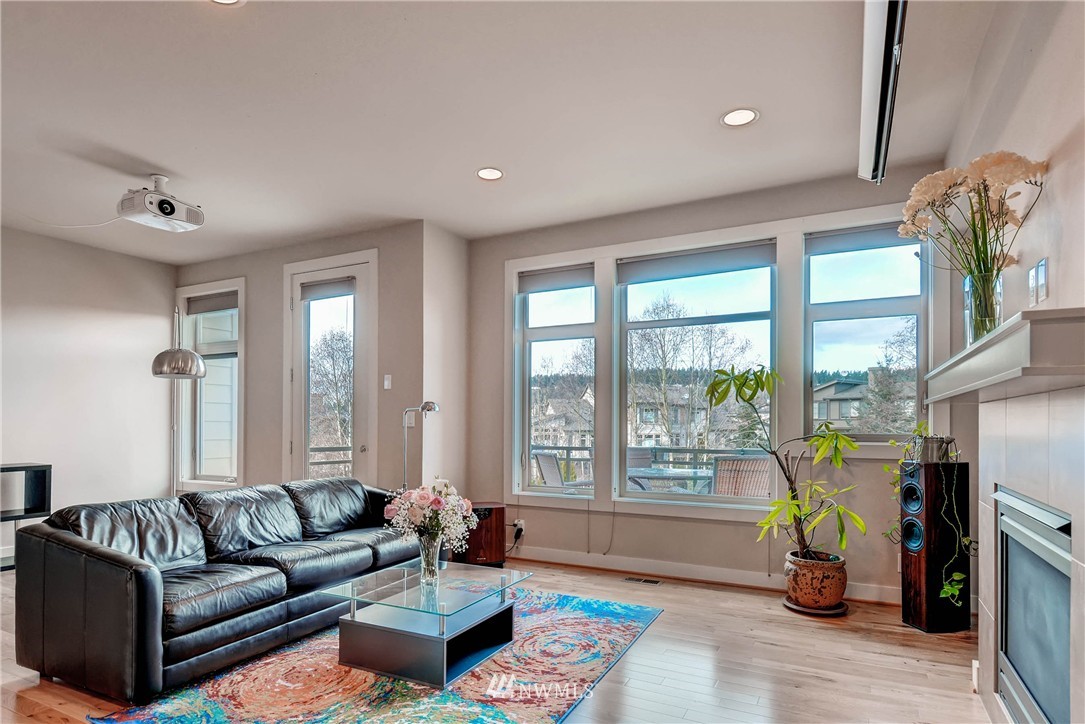 4115 Wells Avenue North Renton, WA 98056 - Photo 5 of 24 Gallery Image 5