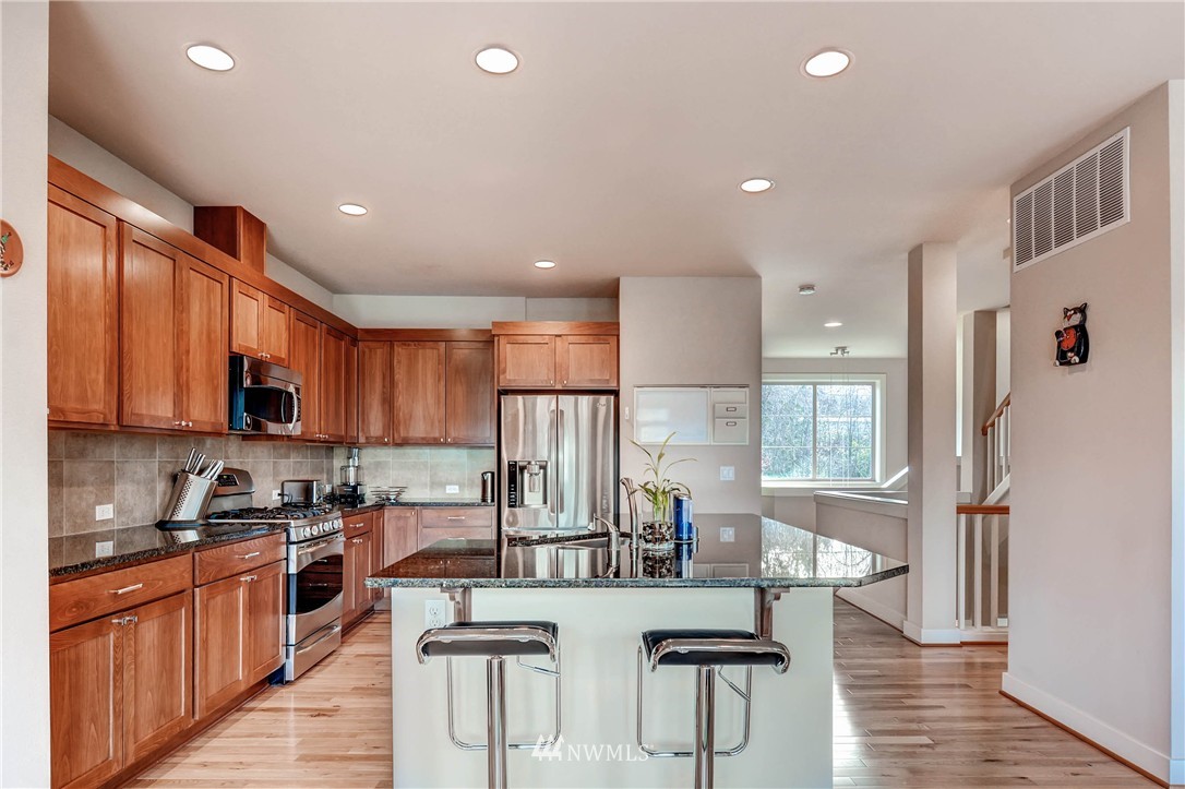 4115 Wells Avenue North Renton, WA 98056 - Photo 7 of 24 Gallery Image 7