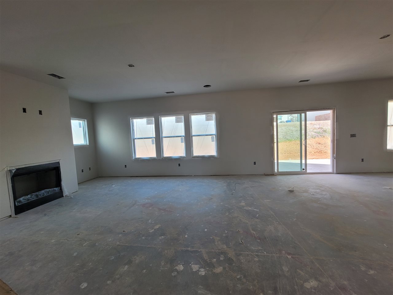 438 Wolfbend Road Woodruff, SC 29388 - Photo 4 of 31