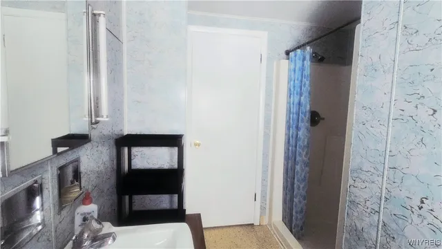 $2,400 | 359 Wrexham Court North, Tonawanda, NY 14150