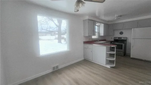 $2,400 | 359 Wrexham Court North, Tonawanda, NY 14150