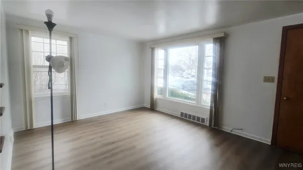 $2,400 | 359 Wrexham Court North, Tonawanda, NY 14150