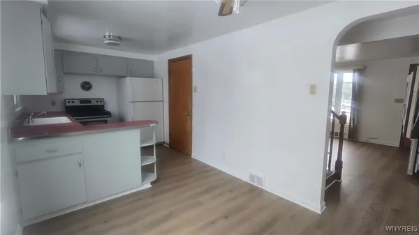 $2,400 | 359 Wrexham Court North, Tonawanda, NY 14150