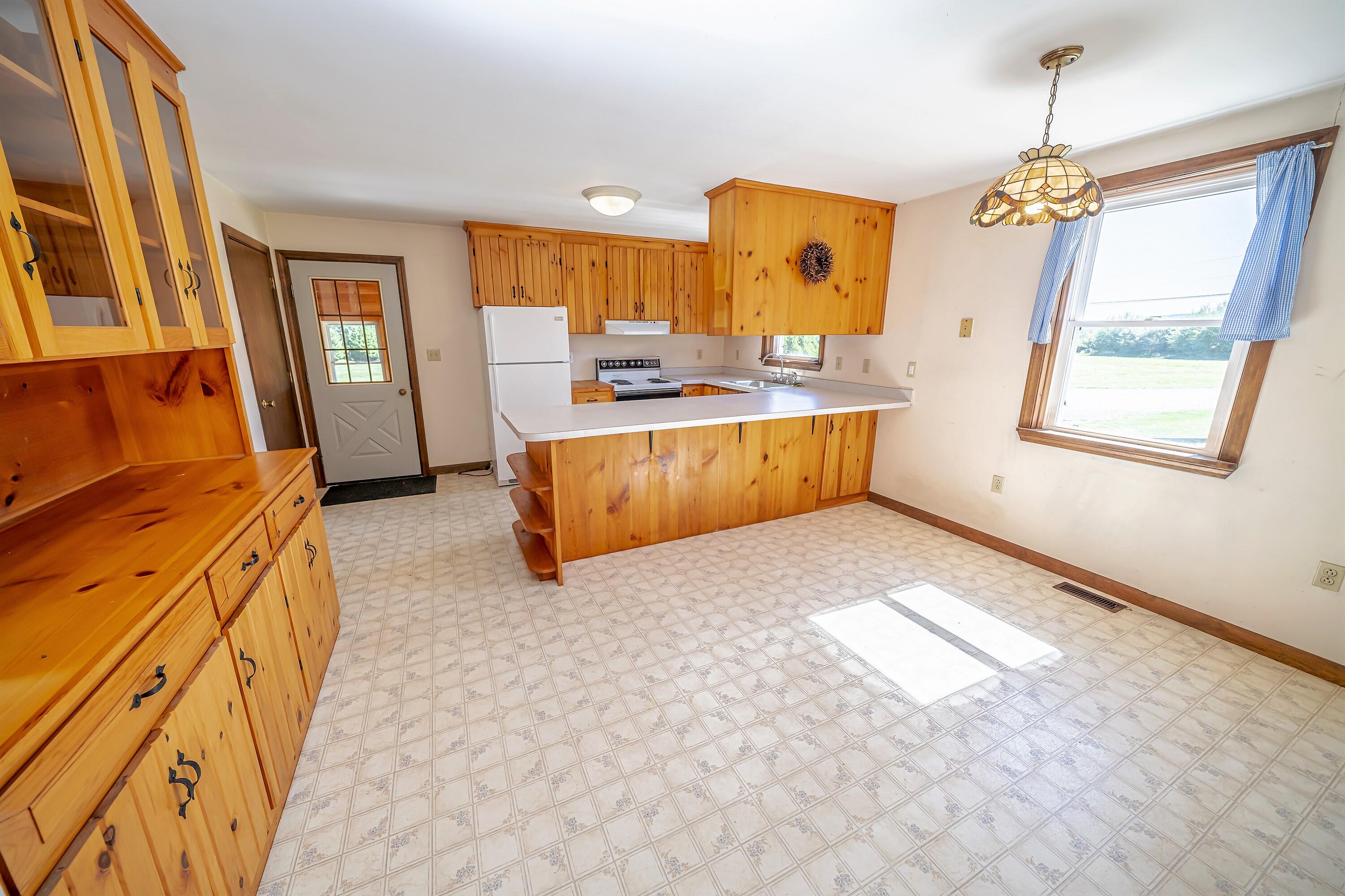 45 Greenacre Road Lincolnville, ME 04849 - Photo 8 of 31 45 Greenacre Dining Area (2)
