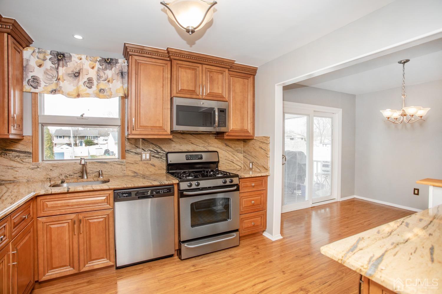 27 Darwin Road Old Bridge, NJ 08857 - Photo 11 of 40 Gallery Image 11