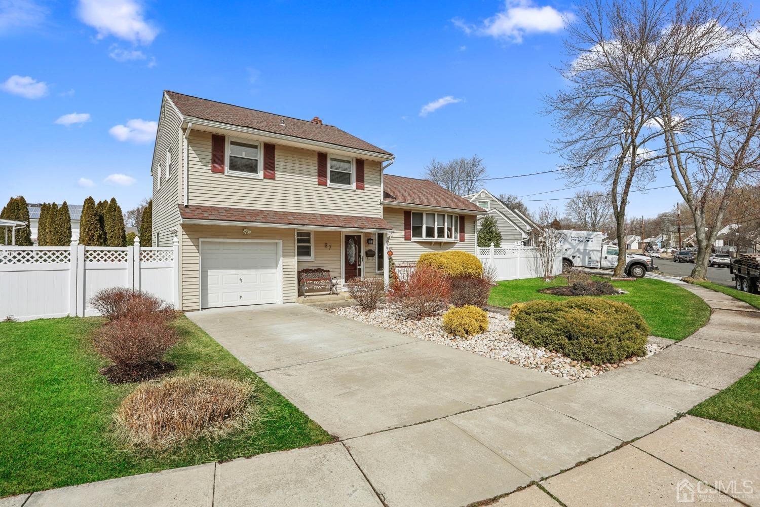 27 Darwin Road Old Bridge, NJ 08857 - Photo 3 of 40 Gallery Image 3