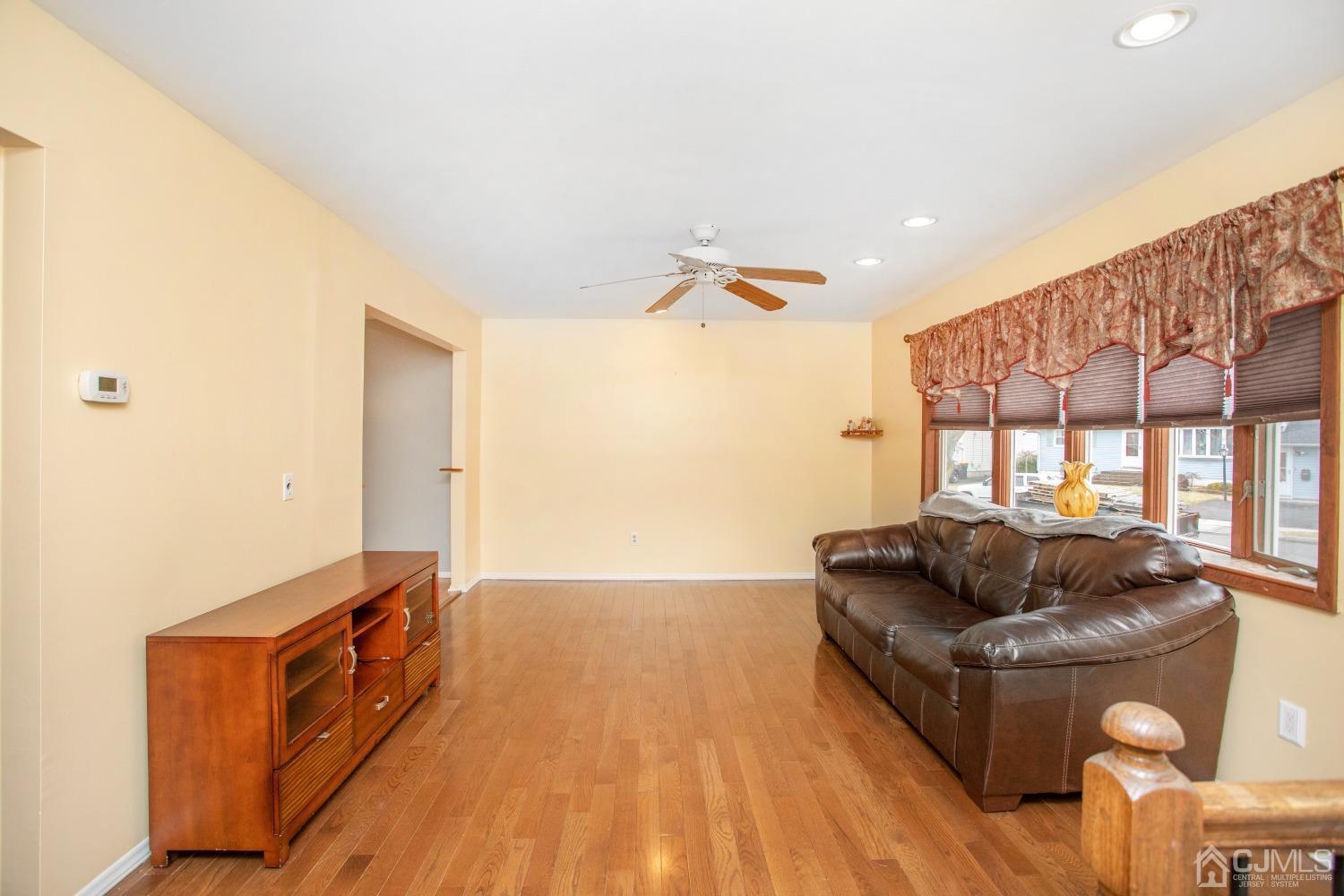 27 Darwin Road Old Bridge, NJ 08857 - Photo 6 of 40 Gallery Image 6