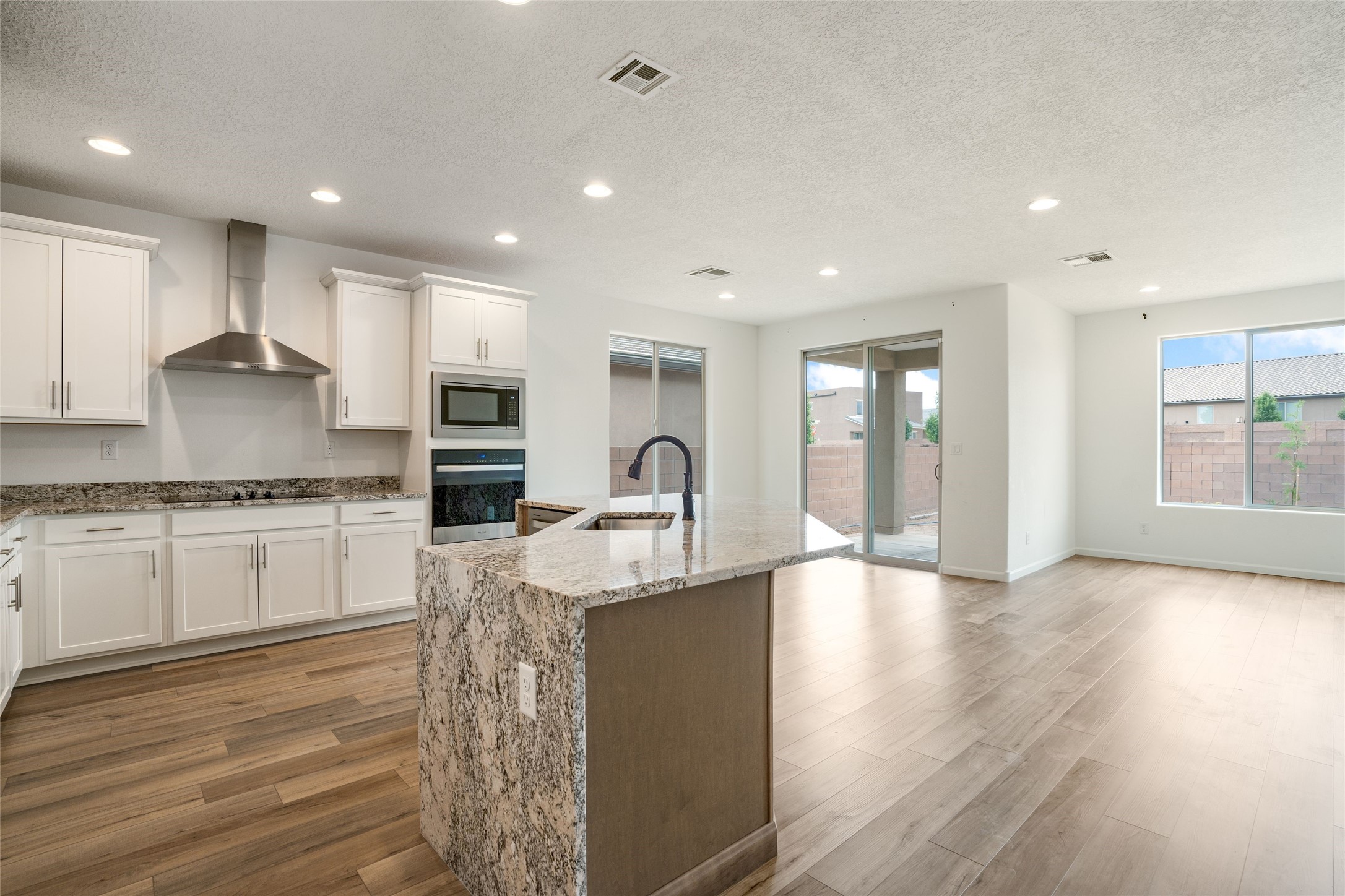 120 Mountaingem Loop Santa Fe, NM 87508 - Photo 3 of 31 Spacious and Open Main Living Area