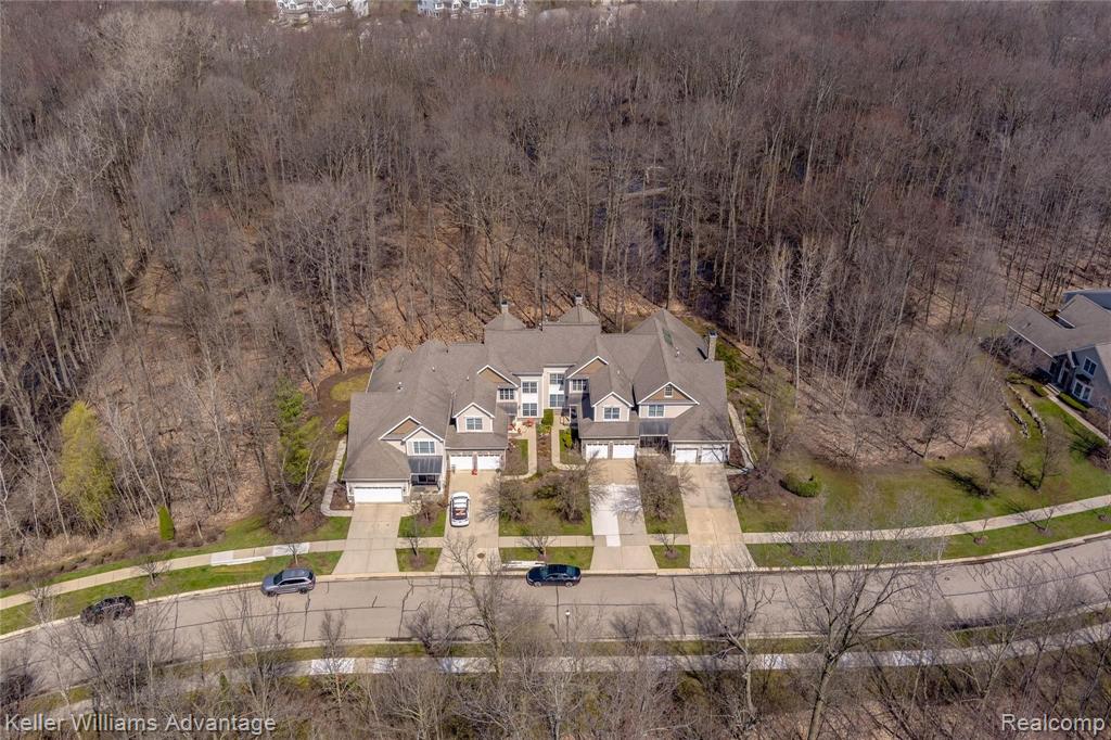 49698 Timber Trail Novi, MI 48374 - Photo 3 of 44