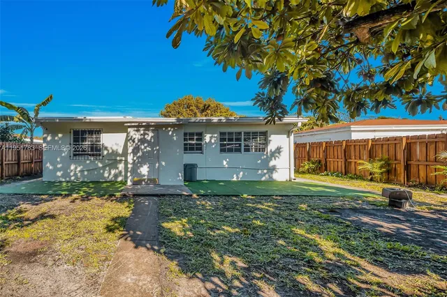 $3,400 | 1624 Northeast 175th Street, North Miami Beach, FL 33162