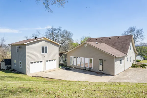 $385,000 | 1336 Charlotte Drive, Pulaski, TN 38478