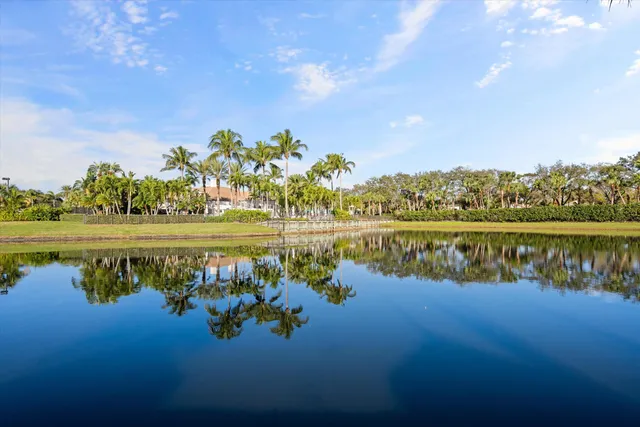 $1,950,000 | 105 Weomi Lane, Jupiter, FL 33458