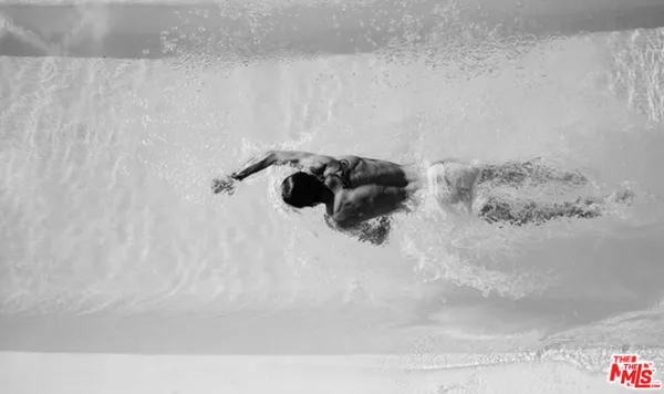 a house view with a outdoor space