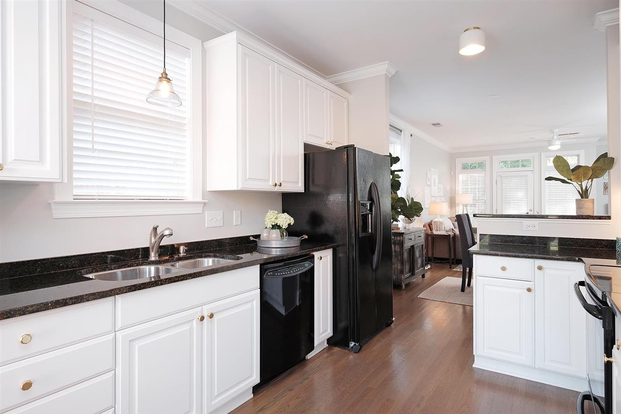 641 Highpark Lane Raleigh, NC 27608 - Photo 4 of 22 Photo 4
