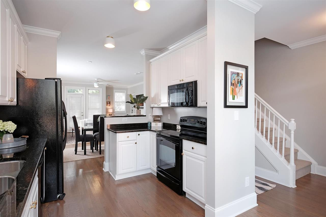 641 Highpark Lane Raleigh, NC 27608 - Photo 5 of 22 Photo 5