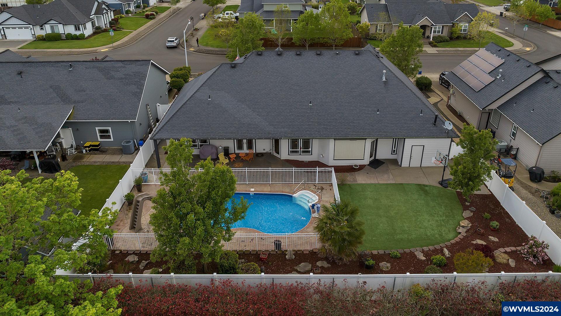 4631 Northeast Granite Avenue Albany, OR 97321 - Photo 40 of 41