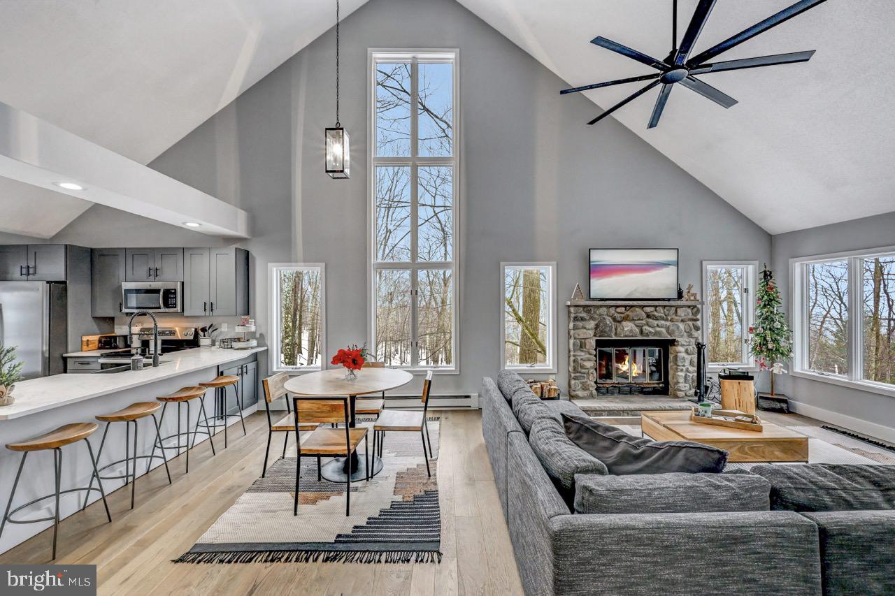 59 Midway Lake Lake Harmony, PA 18624 - Photo 12 of 83